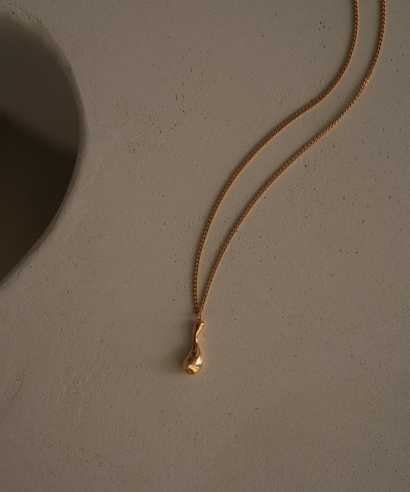 Nude Symbol Mère M-Necklace