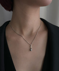 Nude Symbol Mère M-Necklace